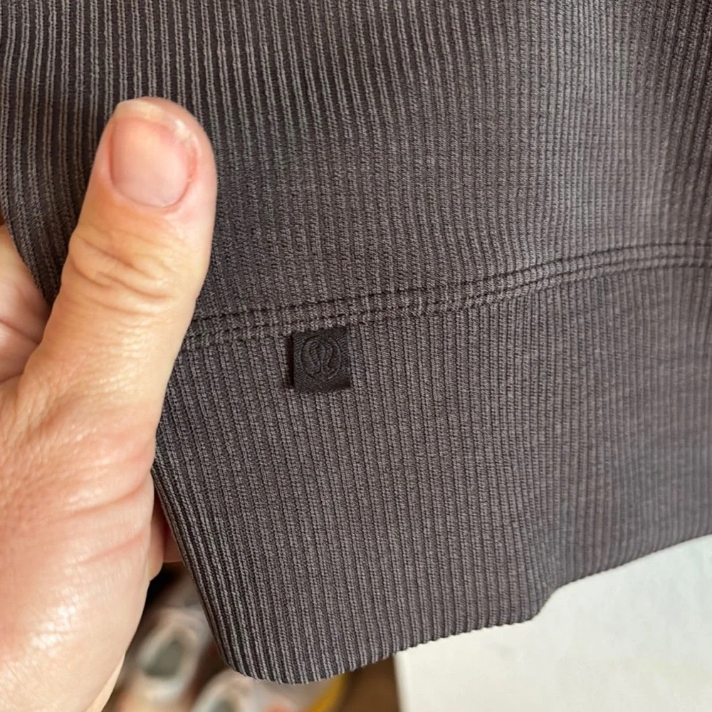 Lululemon Ribbed Softstreme Perfectly Oversized Cropped‎ Crew Espresso Size 4